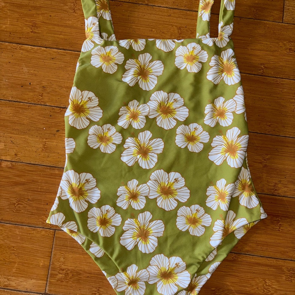 Benoa Swim Green Citrine Sandy Floral One Piece